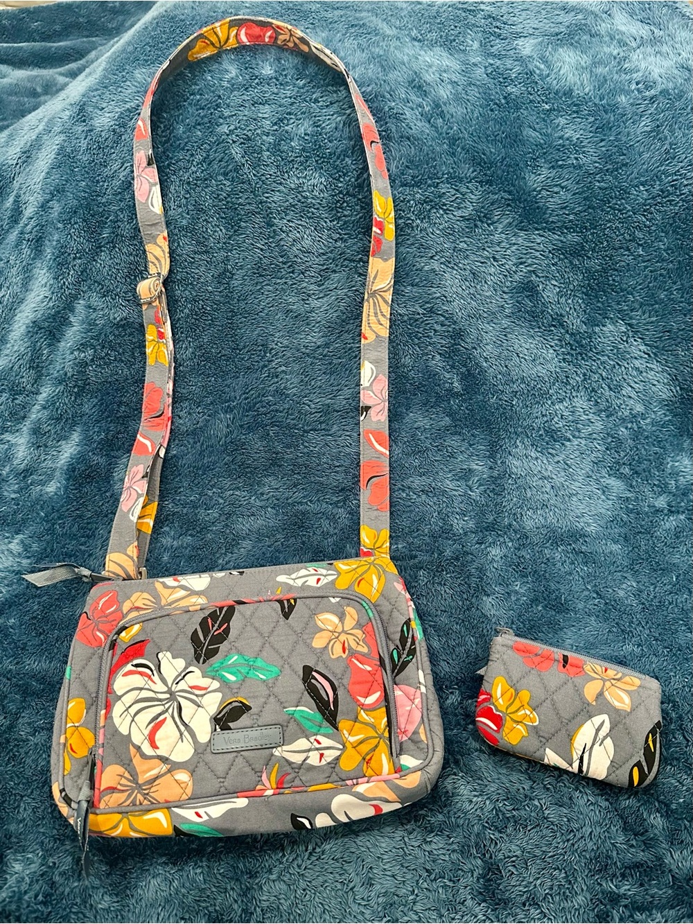 Vera Bradley Coastal Paradise Gray Quilted Floral Crossbody with Coin Pouch-NWT
